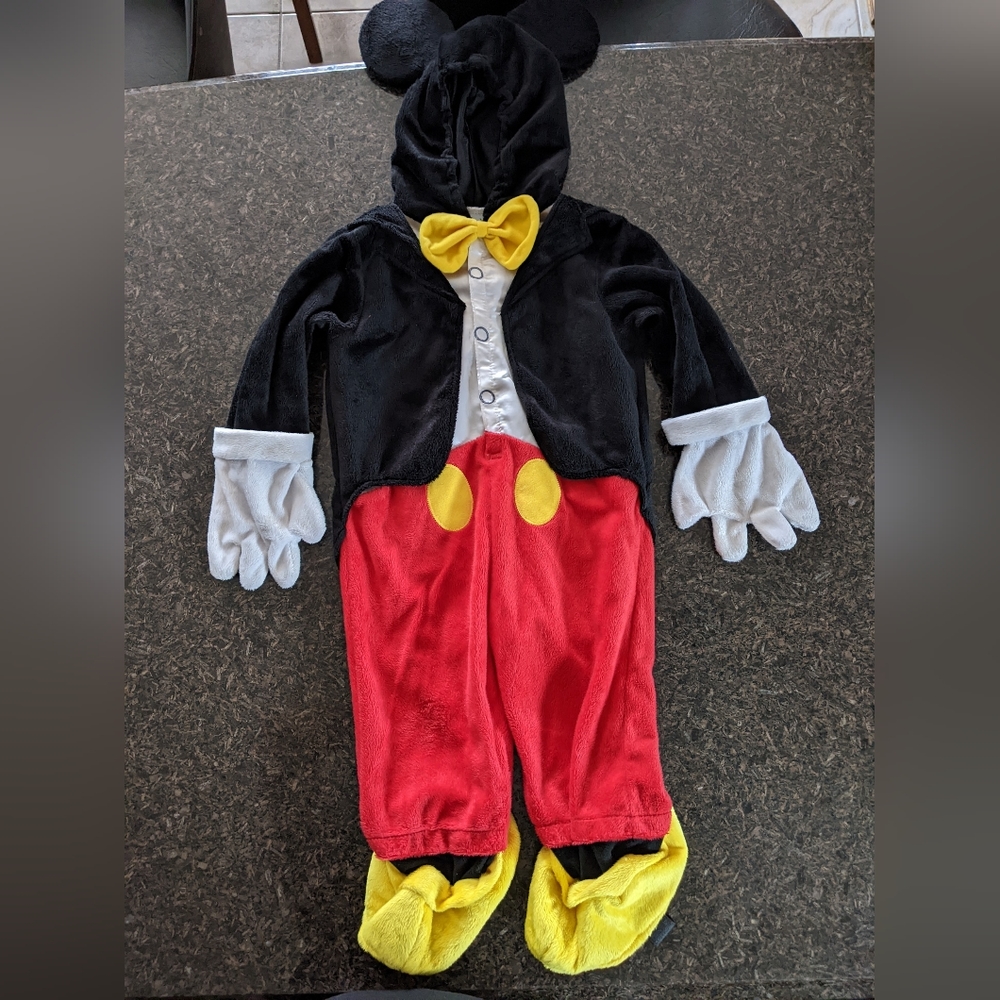 Mickey Mouse size 18 months costume